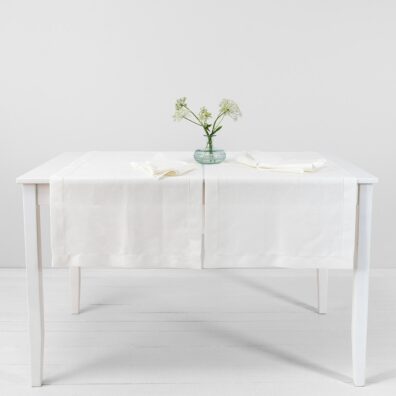 White linen table runner