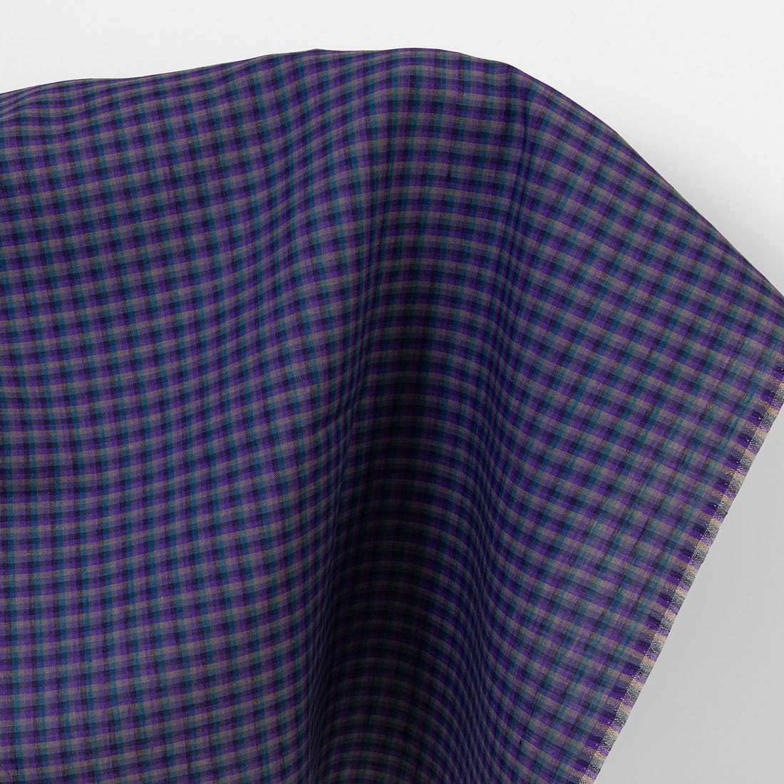 Linen fabric with violet checks