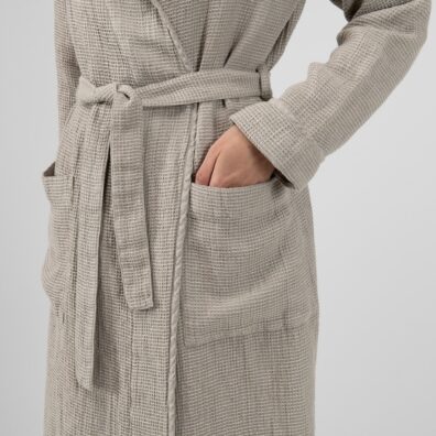 Grey women's bathrobe, with pockets