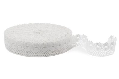Off-white linen lace No. 33