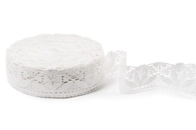 Off-white linen lace No. 44