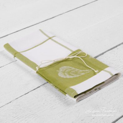 Kitchen towel in green/white.