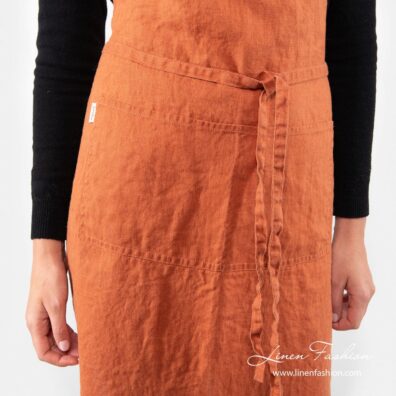 100% linen apron in orange, gamma.