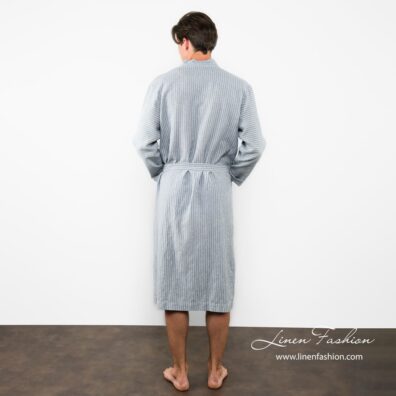Linen bathrobe for men, in grey.