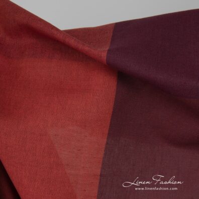 Linen cotton fabric in red checks.