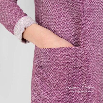 Purple dress of linen-cotton fabric.