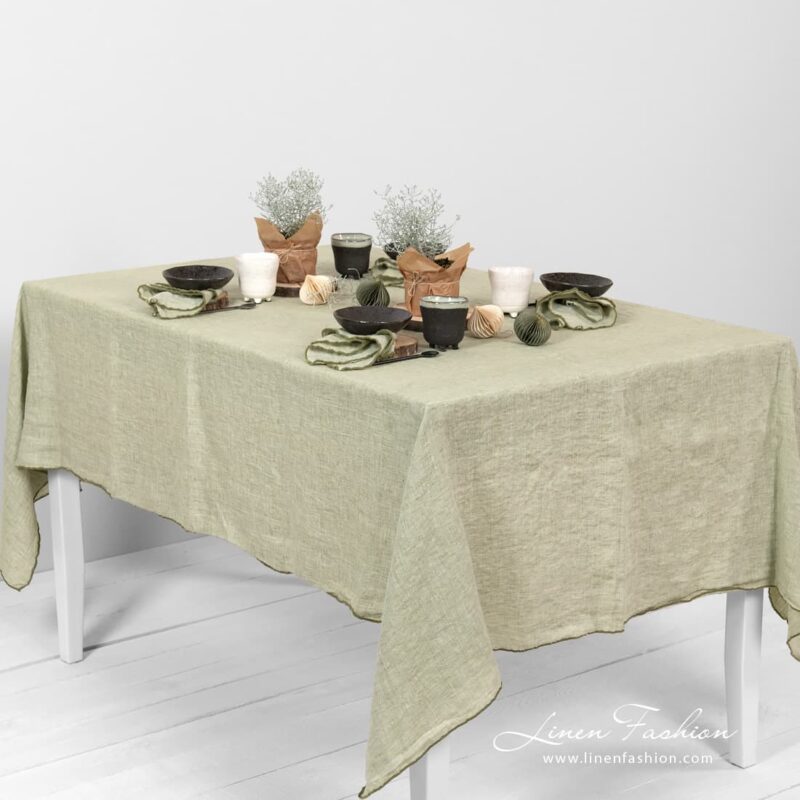 JARDIN pale green tablecloth.