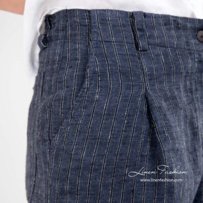 Poki pants in blue colour.