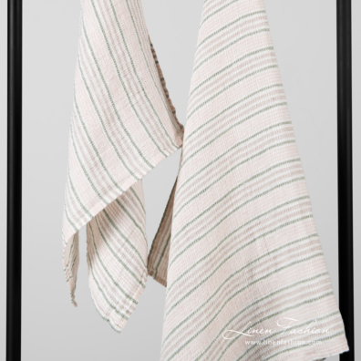 Linen pink waffle bath towel in different sizes.
