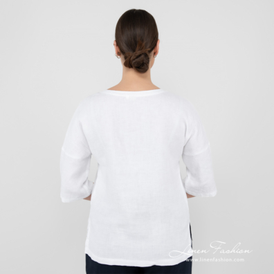 white linen blouse 3/4 sleeves from backside.