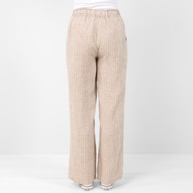 Checked linen brownish pants, view from the back