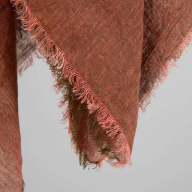 Green red linen scarf, with fringe