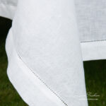 LUNA Tablecloth white