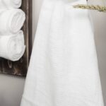 PURO Bath towel white