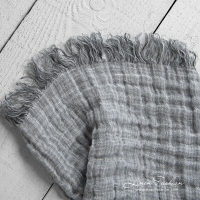 FOCUS Blanket light grey 11 Linen grey doublesided blanket, 5cm. fringes on short sides.