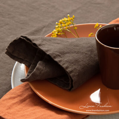 GAMMA Table napkin brown 8 Washed dark brown and orange linen napkins
