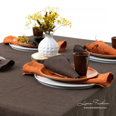 GAMMA Tablecloth brown 6 Dark brown linen napkin and tablecloth, washed