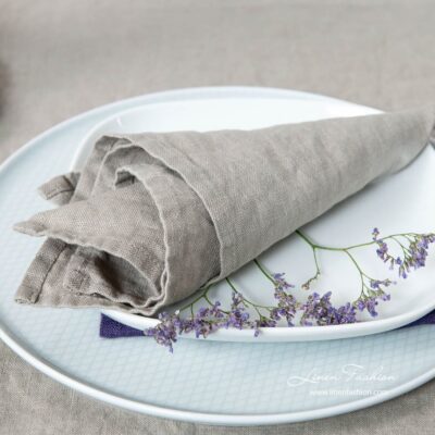 GAMMA Table napkin brownish grey 4 Brownish grey linen napkin, GAMMA.