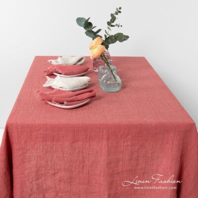 MANTIS Tablecloth red 12 MANTIS red linen tablecloth with matching napkins