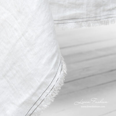 VEGA Tablecloth white 10 White tablecloth with fringes and double stitches
