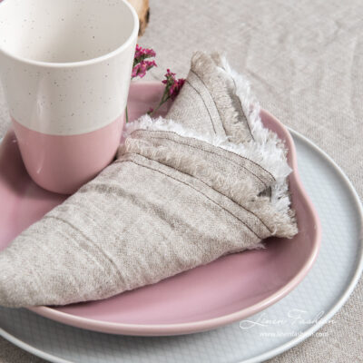 VEGA Table napkin beige 4 Washed linen light grey fringed napkins