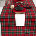 SCARLET Table runner red