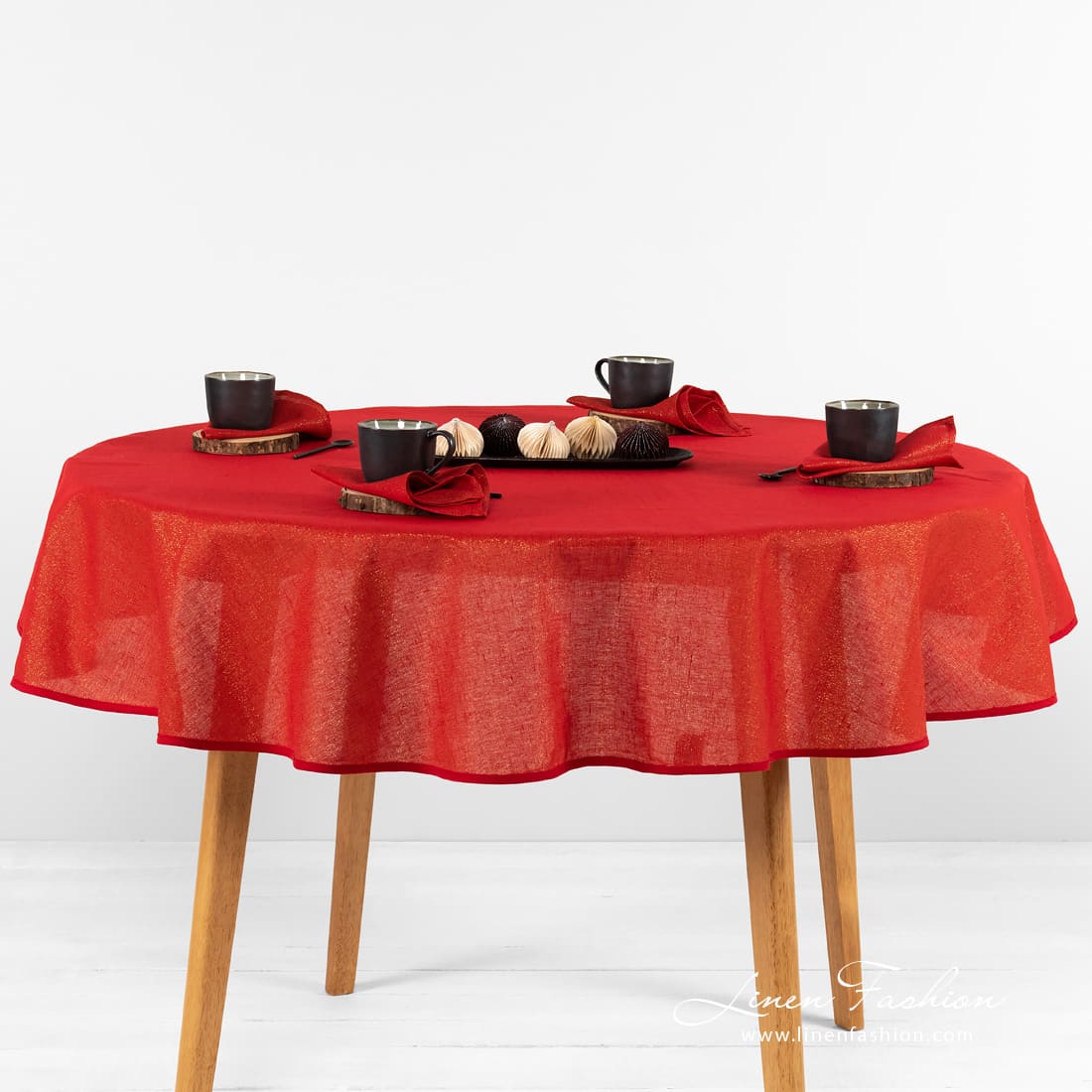Round red linen tablecloth Donna.