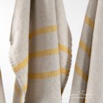 VILLA Bath towel with yellow stripes