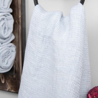 PURO Bath towel light blue 4 PURO light blue linen towel in waffle pattern