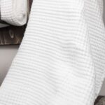 BINGO Bath towel white