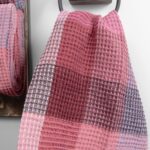 BINGO Bath towel lilac checked