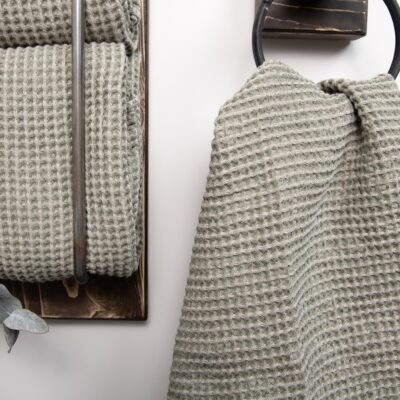 BINGO Bath towel grey green 8 linen grey green bath towel, waffle structure