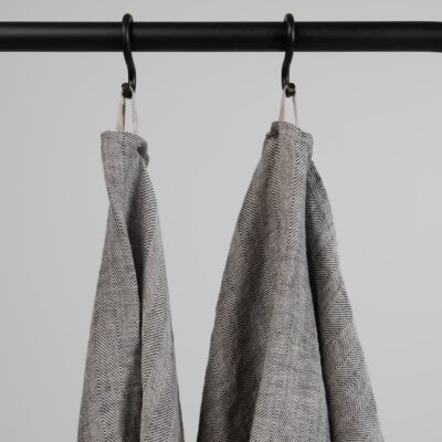 RAY Bath towel grey 7 Grey linen herringbone bath towel, with hanging loops