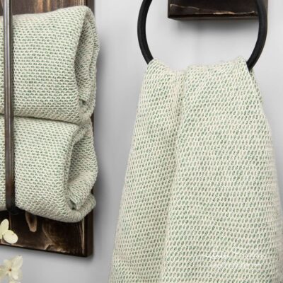 MORO Bath towel white green 5 Linen blend bath towel in white green pattern