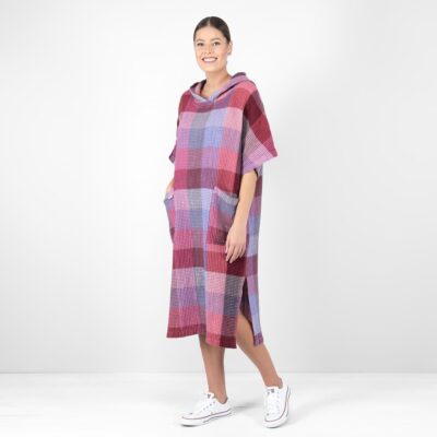 BINGO Poncho lilac checked 8 lilac linen poncho bingo with slits on sides.
