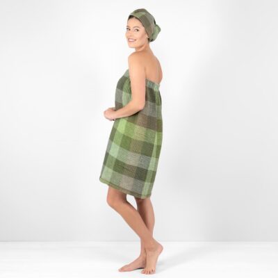 BINGO Wrap towel green 7 linen green wrap towel waffle from side.