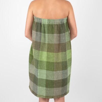 BINGO Wrap towel green 10 linen green wrap towel from backside.