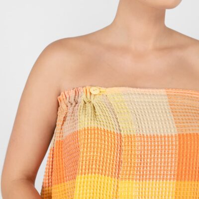 BINGO Wrap towel orange 9 orange linen wrap towel, with button closure.