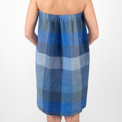 BINGO Wrap towel blue 10 blue linen wrap towel bingo from backside.