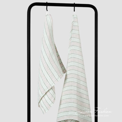 DOVERI Bath towel green 6 Linen green bath towel with grey green white stripes.