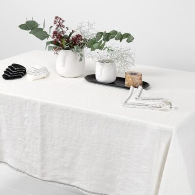 ALBA Tablecloth white 8 white linen tablecloth with decorative seam, washed.