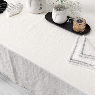 ALBA Tablecloth white 11 white linen tablecloth with decorative seam with napkins.