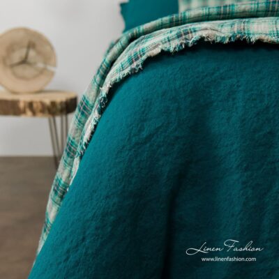 Green bed linen.