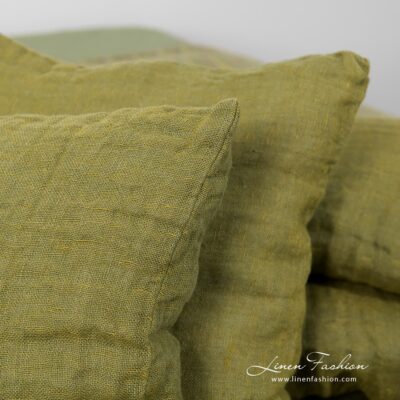 ALOE Cushion cover green 4 Geen cushion cover in 100% linen with zipper.