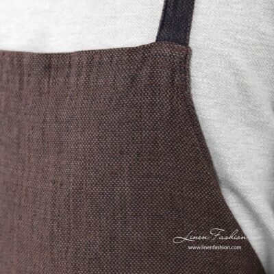 BALI Apron dark brown 7 Cotton-linen apron in dark brown color.