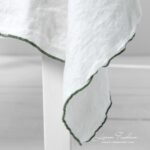 ARVO Tablecloth white with olive border