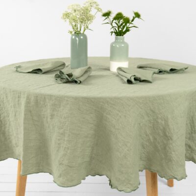 ARVO Tablecloth round green 8 old green linen round tablecloth with napkins
