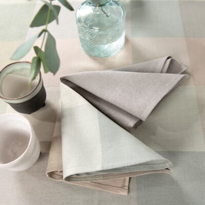 linen cotton tablecloth checks beige green, with napkins