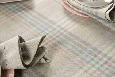 DELTA Table runner light grey 6 DELTA Table runner light grey