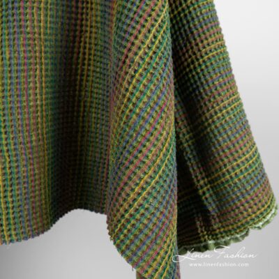 Green linen cotton fabric in waffle washed 8 Green linen cotton fabric in waffle pattern, specially washed to increase softness
